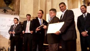 rodolfo-pino_distincion-gobernador-enrique-tomas-cresto-12