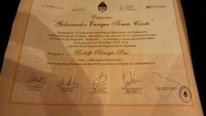 rodolfo-pino_distincion-gobernador-enrique-tomas-cresto-19
