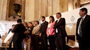 rodolfo-pino_distincion-gobernador-enrique-tomas-cresto