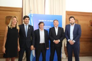 jaime-mendez-con-autoridades-del-ministerio-interior