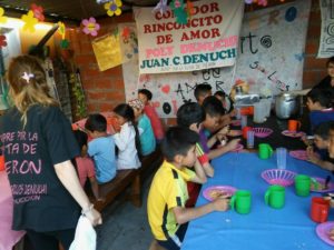 paola-denuchi_comedores-sociales-2